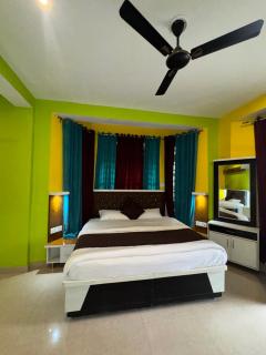 Brother's Hotel & Restaurant Chamakripul - 4