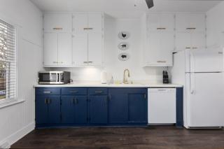 Spacious 5 Bedroom Home 33 - 8