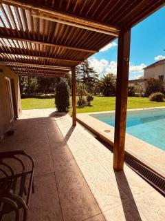 Casa quinta con pileta zona polo club y autodromo RIO IV - 6
