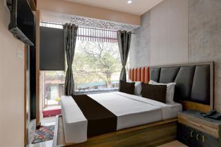 Collection O Park Street Road Formerly SR Royale - 2