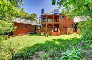 Fox Hollow - hot tub, back lawn, wood fireplace - 9
