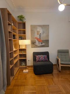 Spacious Art Home in Gazi Near Metro 2 min - 4
