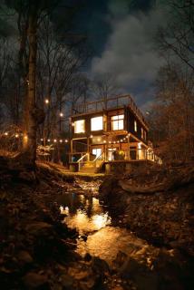 Unique Container Retreat with Creek Villa - 9
