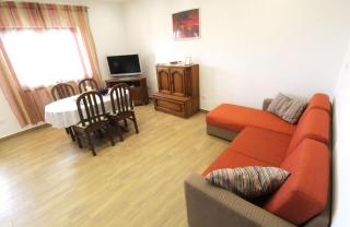 Apartment Tre pini 2 - 4