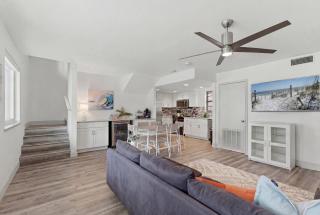 Be A Nomad - 2BR Jacksonville Beach Apartment - 1 Min to Beach - Sleeps 4 - 9
