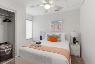 Be A Nomad - 2BR Jacksonville Beach Apartment - 1 Min to Beach - Sleeps 4 - 2