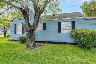 Port Arthur Homebase: Work, Dine & Play! - 7