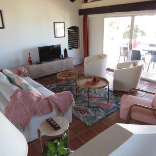 Spanish-style Ocean view Villa set in garden - Calypso Court villa - Cap Estate - 5