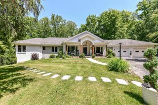 Modern farmhouse in the Woods - 8