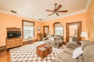 Peaceful Easy Feelings - King Sized Bed - Sleeps 2 - 1