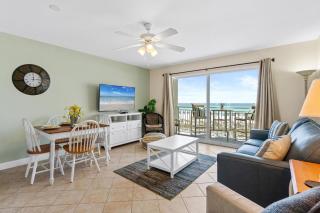 Pelican Isle 214 - 8