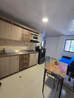 Apartamento Completo y Económico en El Poblado - 0