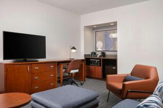 Courtyard by Marriott Albuquerque Airport - 5