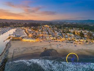 Oceanfront Harbor House - 9