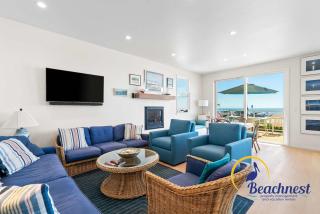 Oceanfront Harbor House - 8