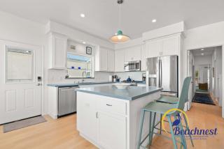 Oceanfront Harbor House - 1