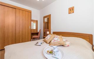 1 Bedroom Stunning Apartment In Palit - 6