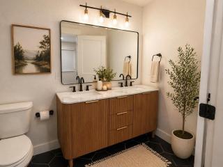 Outstanding Home, Incredible Views, Near Reservoir - 9