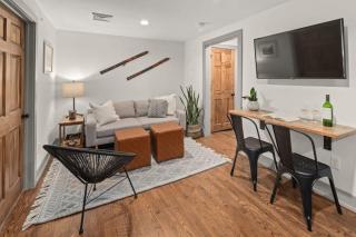 Charming Stowe Retreat off of Mountain Rd - 8