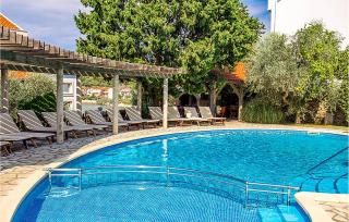 Lovely Apartment In Kampor With Swimming Pool - 3