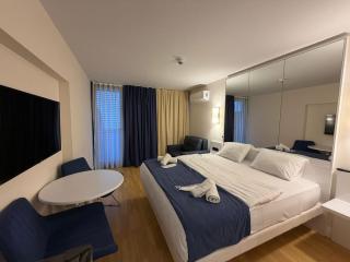 Orbi City Generous Beachfront Apartament - 0