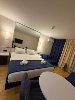 Orbi City Generous Beachfront Apartament - 6