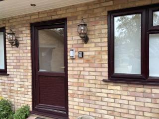 6 Bedrooms Fully Furnished Property in Egham TW20 LP - 1