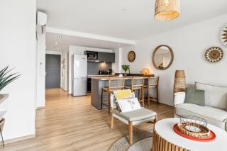 Alamanda 114 Oceanview 2BR Steps from Orient Bay - 2