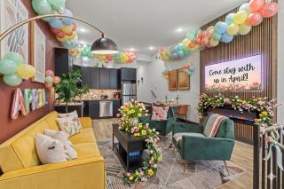 Old City- Walk to History Sites & Close to Stadium - 0