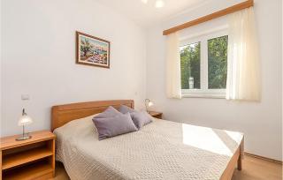 2 Bedroom Beautiful Apartment In Kampor - 5