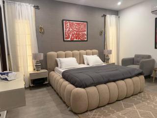 Luxury 6 Bed Villa Dha phase 8 - 9