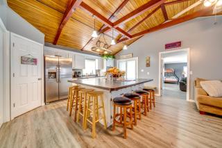 Less Than half Mi to Marina Missouri Lake Getaway - 9