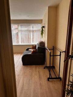 LuxeStay Apartments - 2
