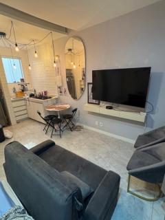 Studio Moderno Posto 6 - 4