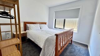 Bronte Snug - 2
