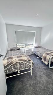 Bronte Snug - 2