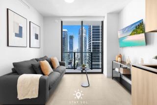 Elevated Stay in Modern 1BR and Den in Downtown Miami - 2