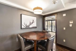 Alpine Getaway - Spacious 2BR & 2BA Near Hiking & Biking - 5