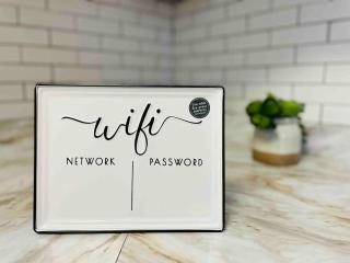 Sleeps 3, Cozy, Boho Style, in the heart of Miami -free parking - 1