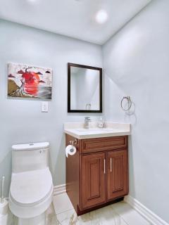 Renovated Rooms 10-min to Finch Subway Near Yonge St - 9