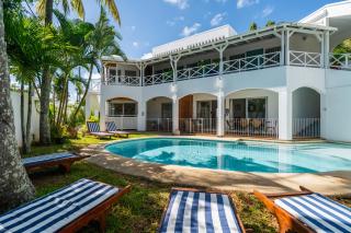 Mont Choisy Lodge 7 Rooms, Large Pool, 2 Min Walk to Beach - 7