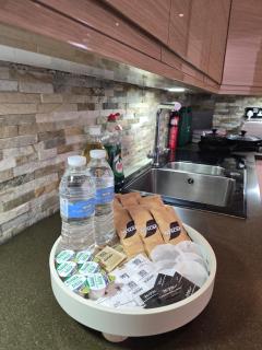 Y Ddraig Suite by NextStep Stays, 3 Bed Home - Sleeps 8, Free Parking, Wifi, Central Location - 5