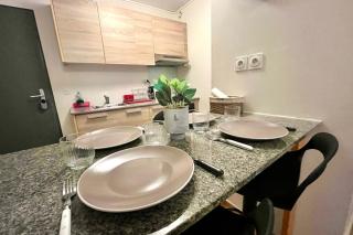 FARE TEMEAO near ferry dock - 7