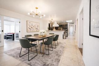 Old Town Villa Oasis, Pool, Games & Sleeps 12 - 7