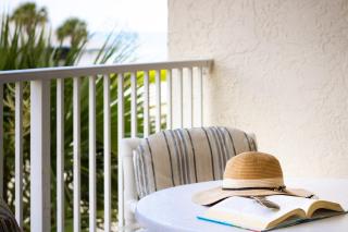 Sandcastles - Direct Oceanfront Apartments with Pool Tennis Pets Welcome - 1