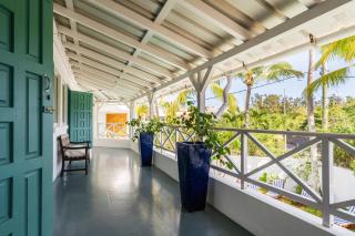 Mont Choisy Lodge 7 Rooms, Large Pool, 2 Min Walk to Beach - 7