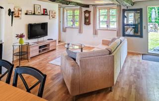 Two-Bedroom Holiday Home In Ostermarie - 9