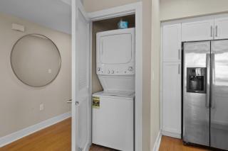 Oceanfront Serenity - 2BR Marina del Rey Luxury Suite - 1