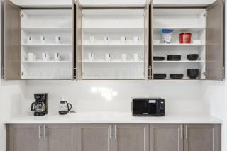 5BR house with Family Fun, Game Room, FencedYard and 5Parking - 4