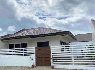 2BR w/mini dipping tub + 2 mins to beach - 2